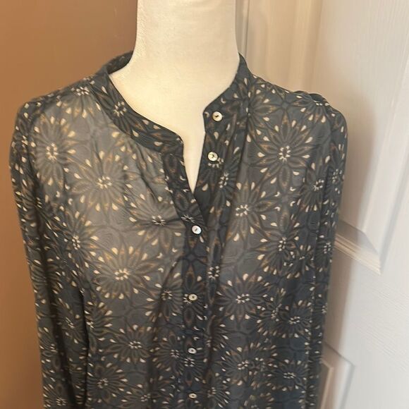 H&M Floral Button-Up Sheer Dress EUC size 12 - Picture 3 of 10